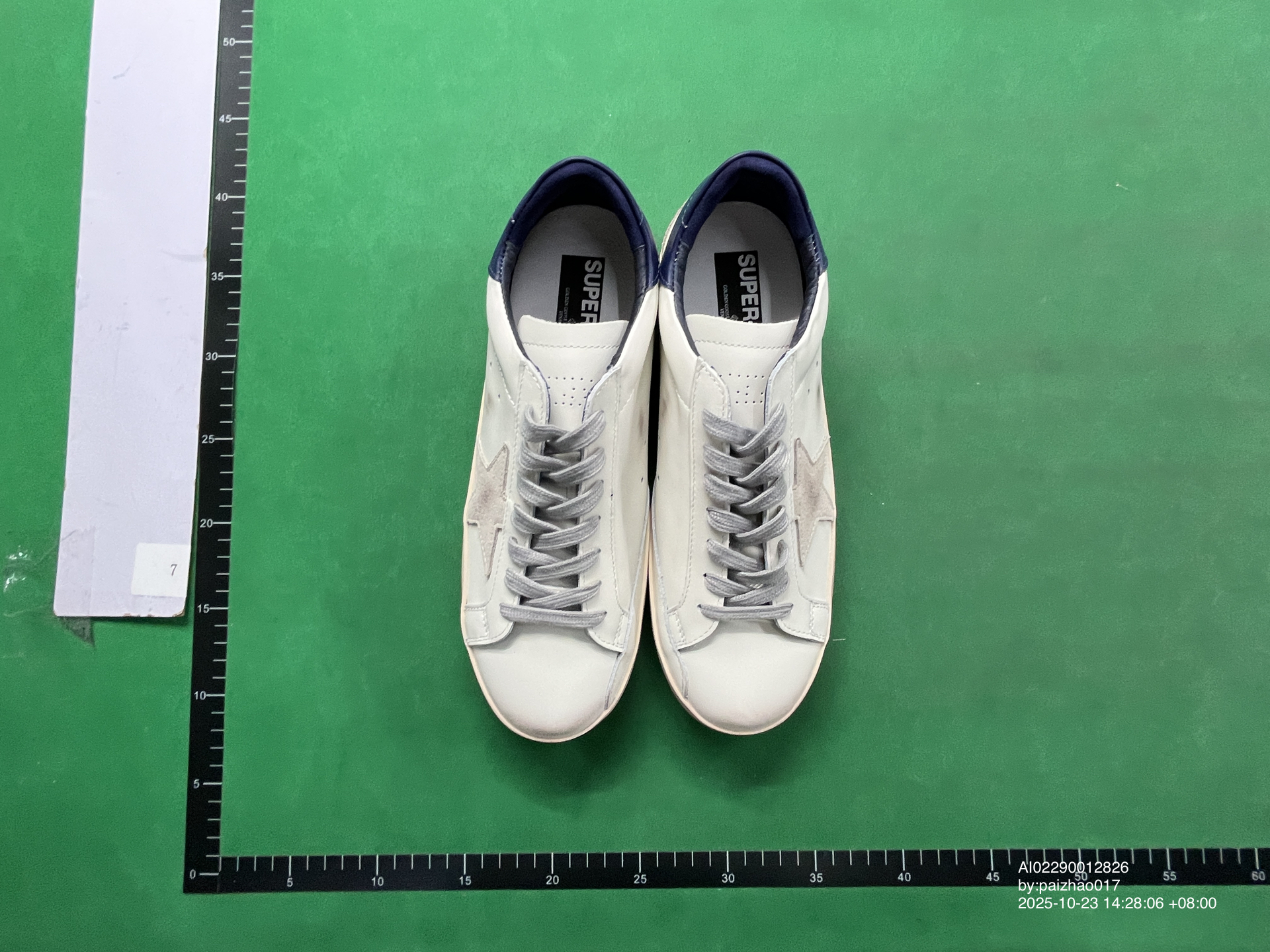 2022 New Style White Sneakers, Flat-Soled, Vintage Round-Toe, Casual Lace-Up, Star Design, Korean Style, Distressed Shoes for Young Men and Women QC